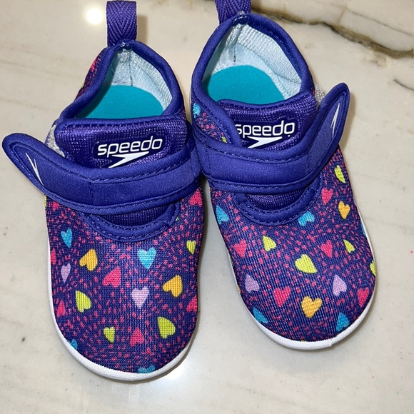 Speedo water shoes